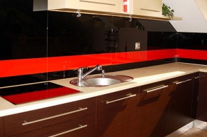 szklo-do-kuchni-czarne