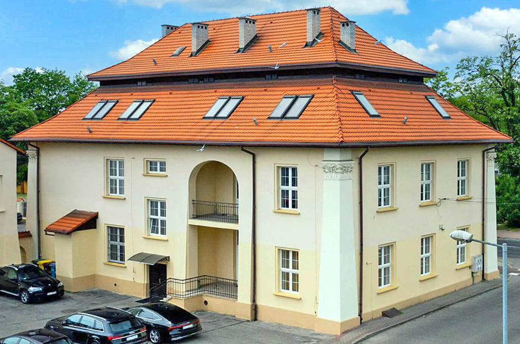frontowa elewacja nieruchomości inwestycyjnej do sprzedaży Katowice (okolice)