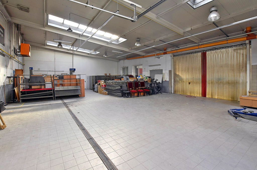 przestronne wnętrze nieruchomości inwestycyjnej do wynajmu Inowroclaw