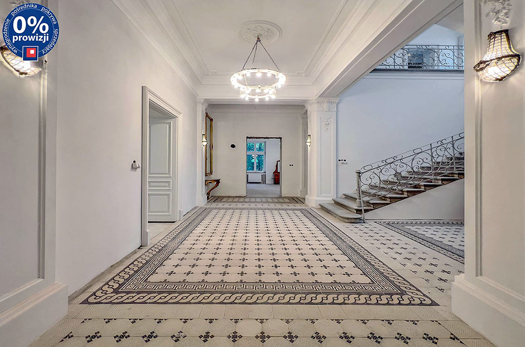 ogromny hol w nieruchomości komercyjnej na wynajem Bielsko-Biała