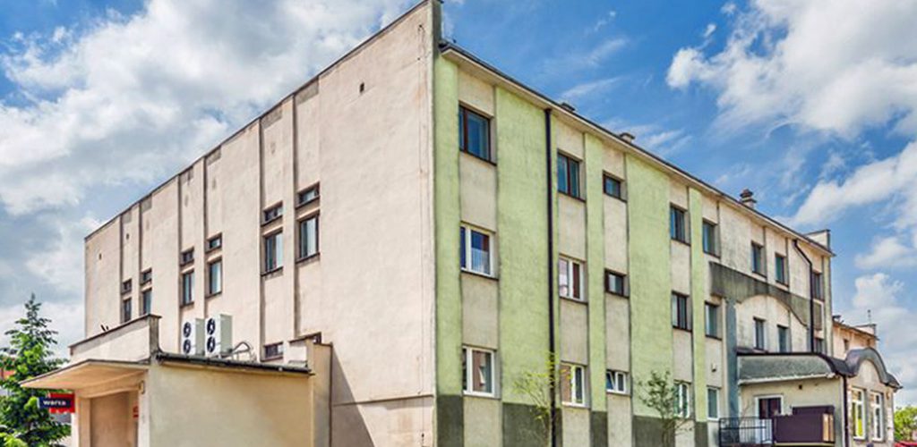 okazała bryła nieruchomości inwestycyjnej do sprzedaży Bory Tucholskie (okolice)