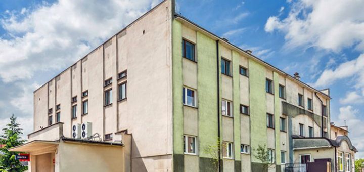 okazała bryła nieruchomości inwestycyjnej do sprzedaży Bory Tucholskie (okolice)