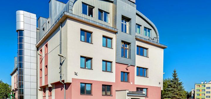 widok z boku na nieruchomość inwestycyjną do sprzedaży Jelenia Góra