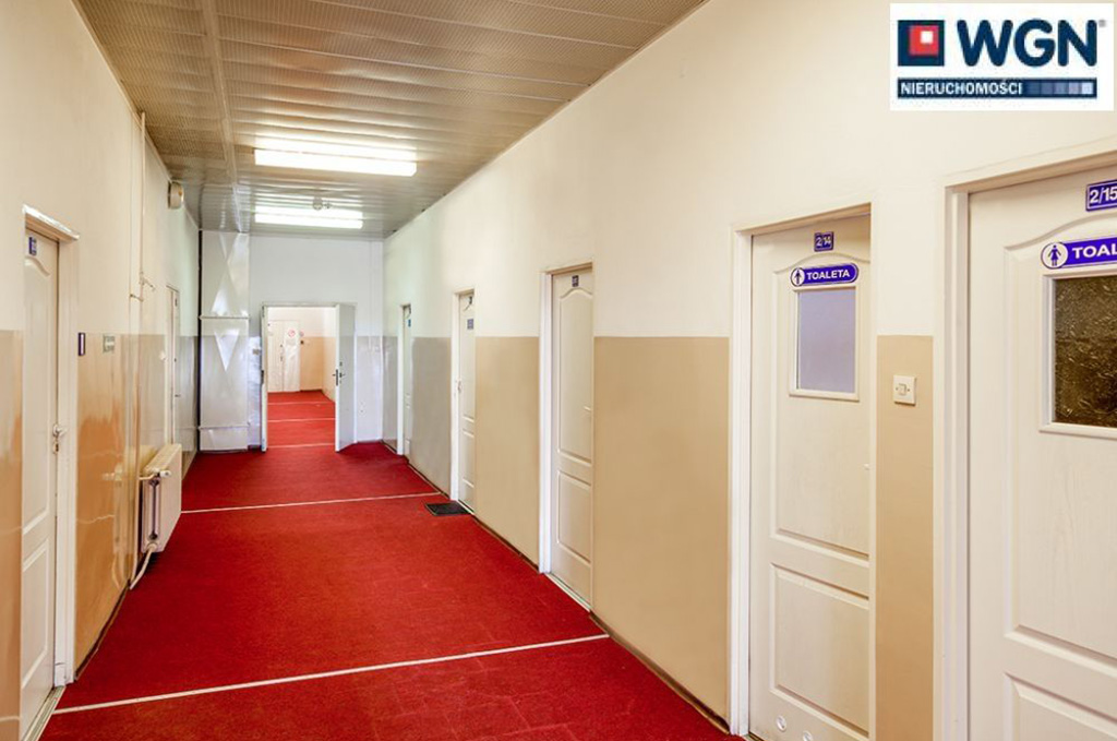 przestronny przedpokój w nieruchomości komercyjnej do sprzedaży Mazury