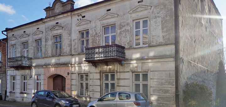 widok z ulicy na nieruchomość inwestycyjną do sprzedaży nieruchomości inwestycyjne do sprzedaży, nieruchomości komercyjne na sprzedaż, nieruchomości inwestycyjne sprzedaż Piotrków Trybunalski