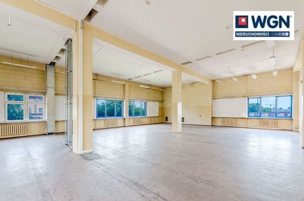 przestronna powierzchnia nieruchomości komercyjnej do sprzedaży Poznań (okolice)