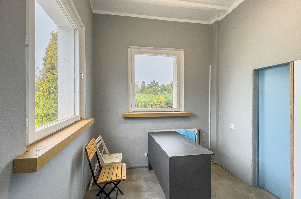 jedno z biur w nieruchomości komercyjnej do sprzedaży Poznań