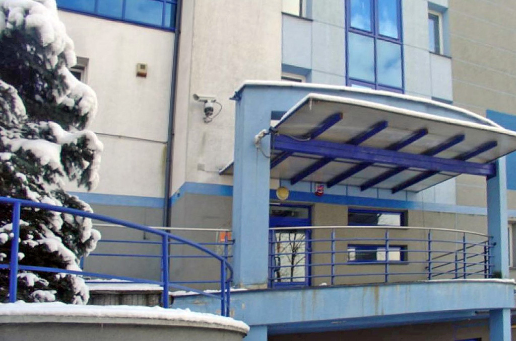 reprezentacyjne wejście do nieruchomości inwestycyjnej na sprzedaż Nowy Sącz