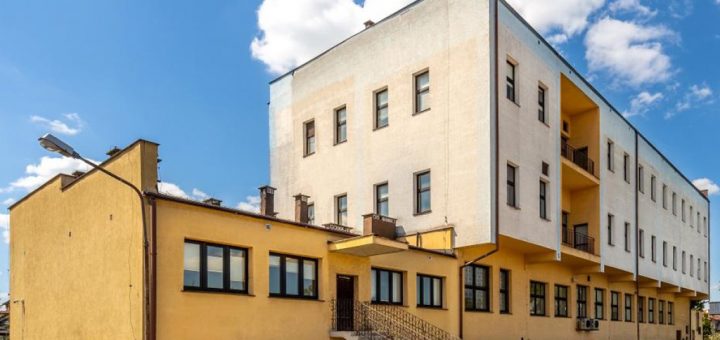 imponująca bryła nieruchomości inwestycyjnej do sprzedaży Radom