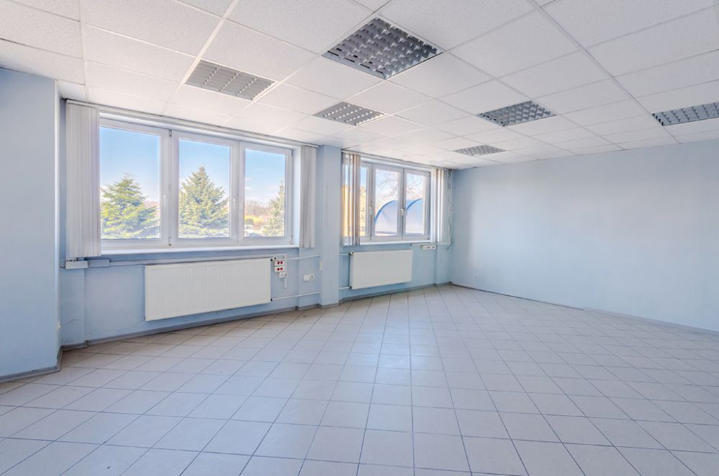 fragment gabinetu w nieruchomości komercyjnej na sprzedaż Warszawa (okolice)
