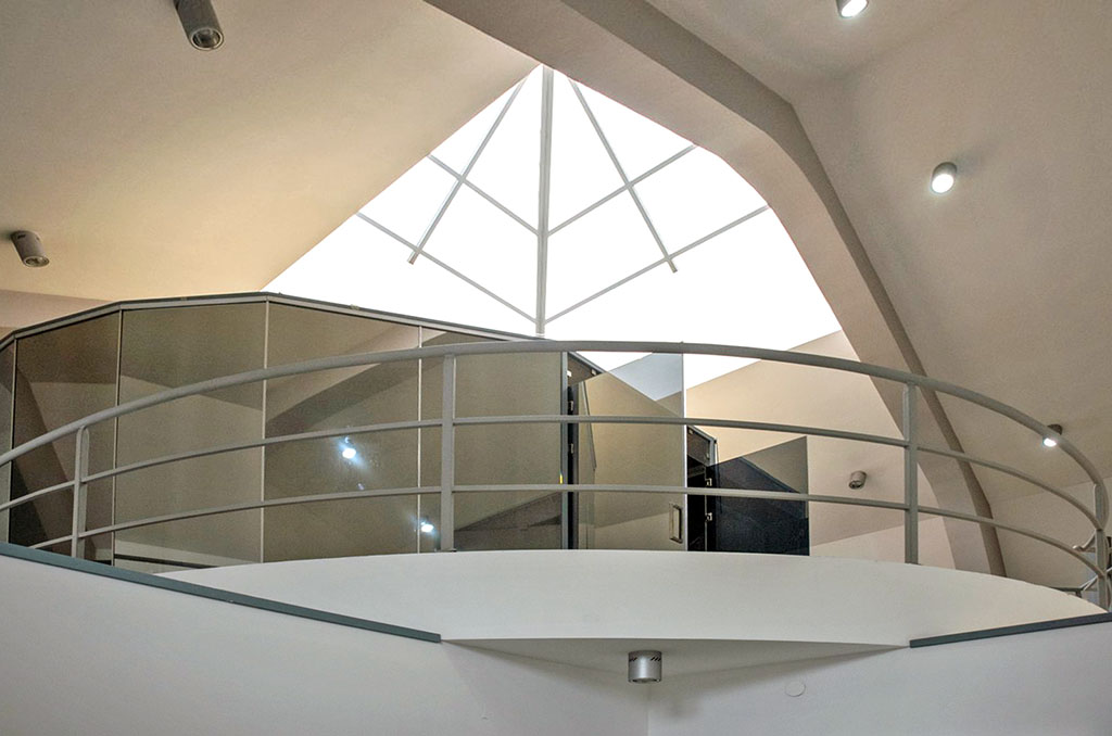 futurystyczny deisgn nieruchomości komercyjnej do wynajęcia Katowice (okolice)