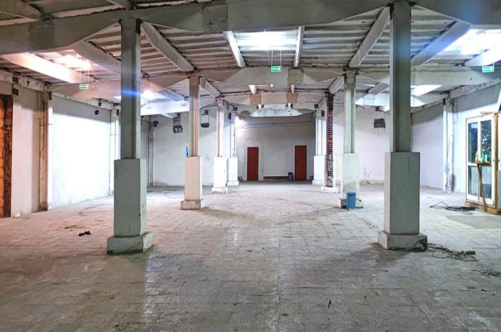 przeciwległa strona hali w nieruchomości inwestycyjnej do wynajmu Zielona Góra (okolice)