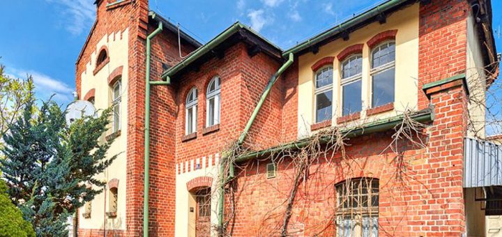 frontowa elewacja nieruchomości inwestycyjnej do sprzedaży Kędzierzyn-Koźle