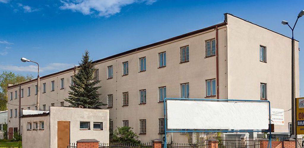 widok z boku na nieruchomość inwestycyjną do sprzedaży Warszawa (okolice)