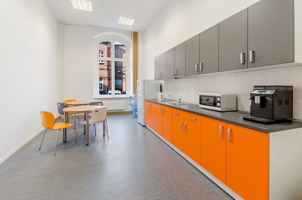 widok na kuchnię w nieruchomości komercyjnej do sprzedaży Gorzów Wielkopolski