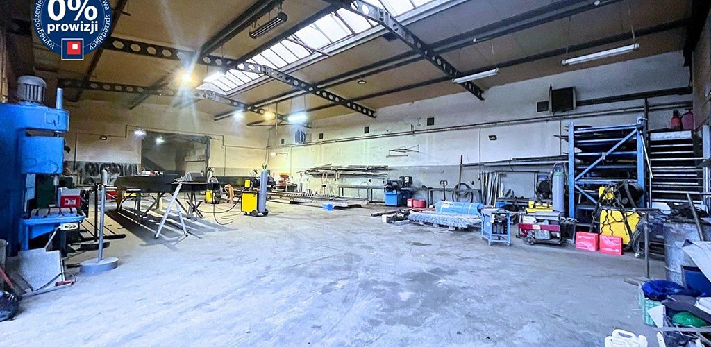 wnętrze hali w nieruchomości inwestycyjnej do sprzedaży Inowrocław
