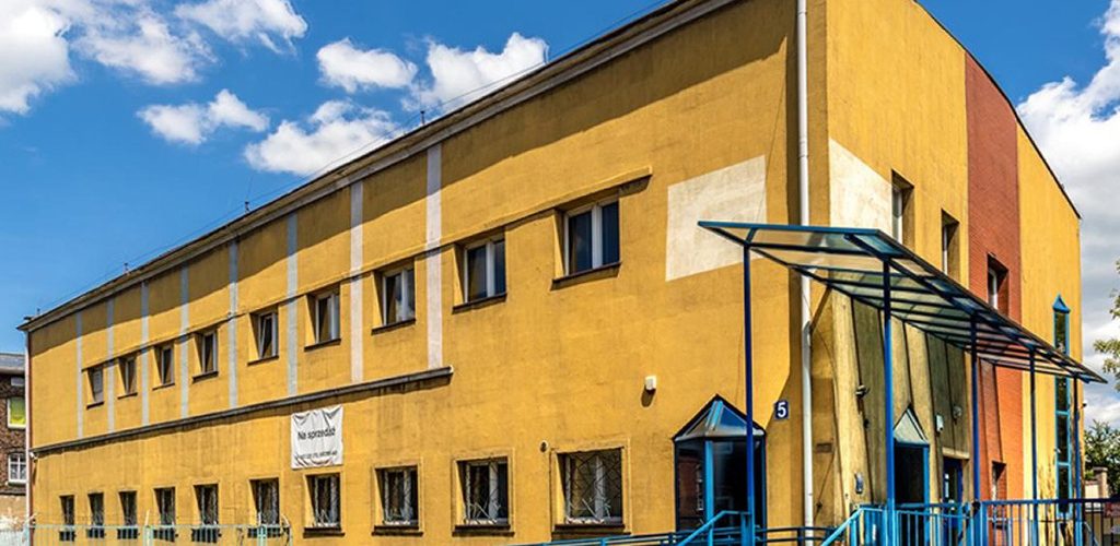 okazała bryła nieruchomości inwestycyjnej do sprzedaży Katowice (okolice)
