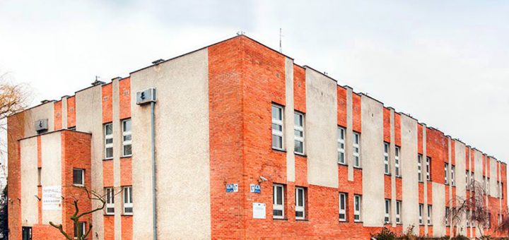 nowoczesny budynek wchodzący w skład nieruchomości inwestycyjnej do sprzedaży Malbork