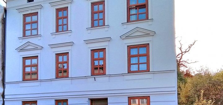 frontowa elewacja nieruchomości inwestycyjnej do sprxzedaży Cieszyn