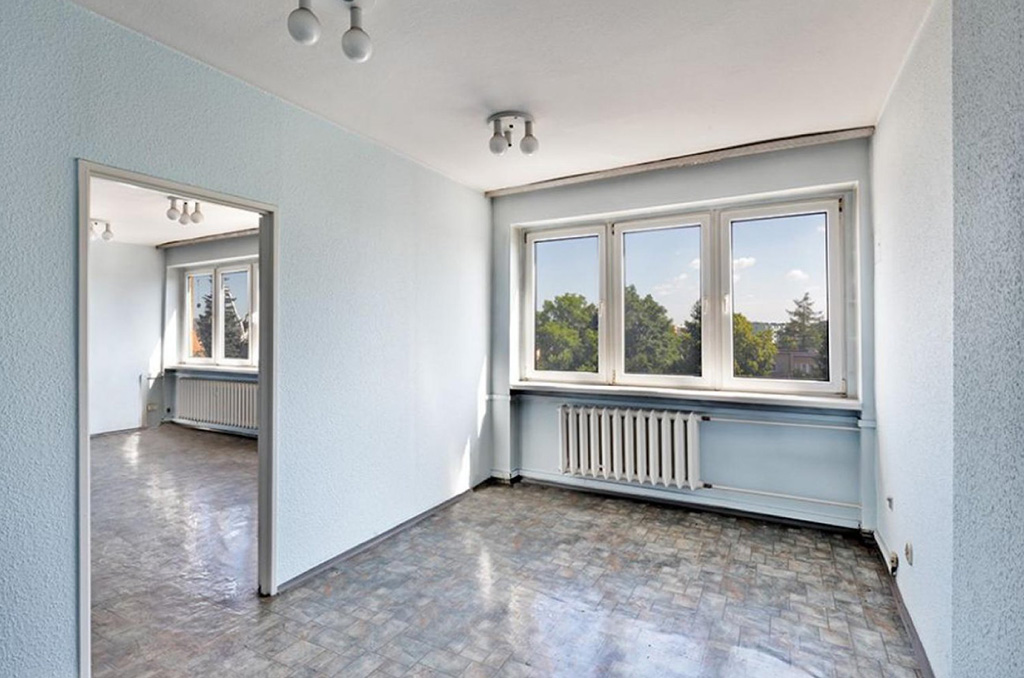 fragment jednego z pomieszczeń w nieruchomości inwestycyjnej na sprzedaż Poznań (okolice)