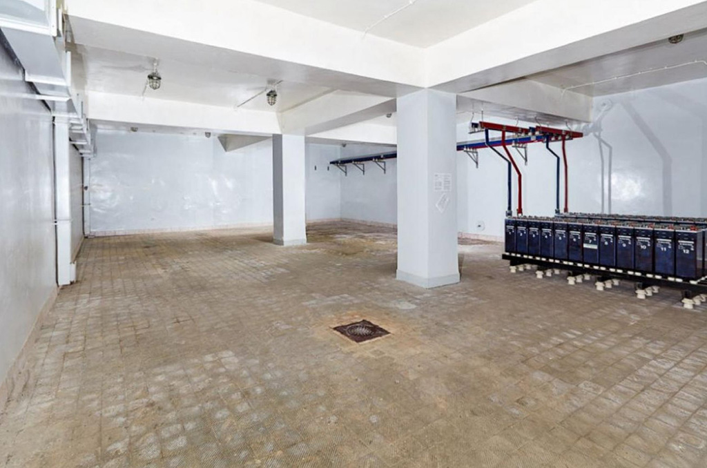 ogromna powierzchnia oferowanej do sprzedaży nieruchomości komercyjnej Wrocław (okolice)