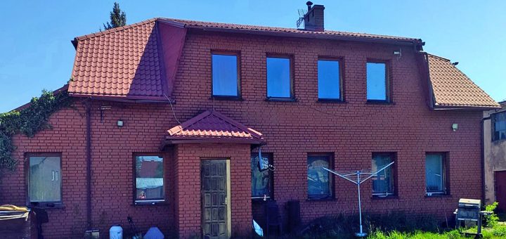 frontowa fasada nieruchomości inwestycyjnej do sprzedaży Zielona Góra (okolice)