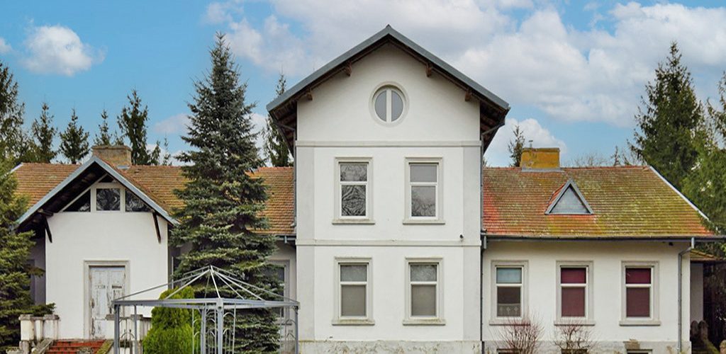 frontowa elewacja nieruchomości inwestycyjnej do sprzedaży Lublin (okolice)