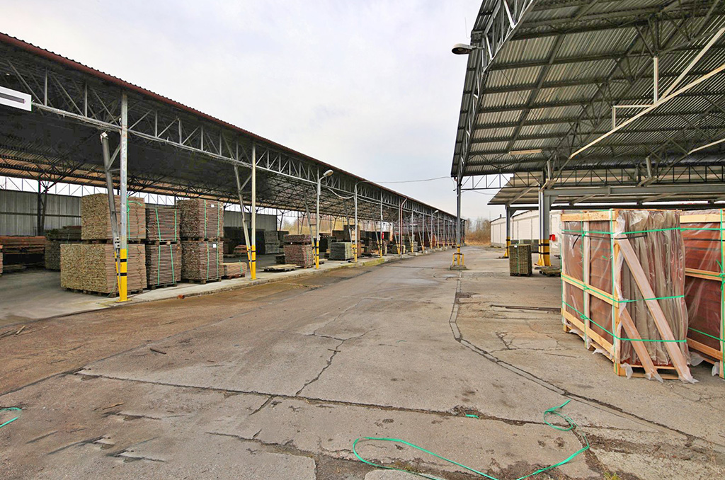 praktyczna wiata na terenie nieruchomości komercyjnej do sprzedaży Gorzów Wielkopolski (okolice)