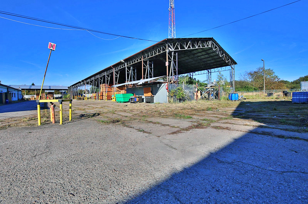 frontowa część nieruchomości inwestycyjnej do wynajmu Gorzów Wielkopolski (okolice)