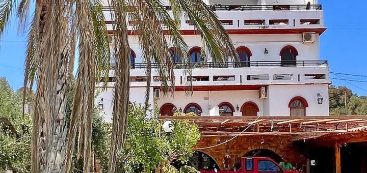 frontowa elewacja nieruchomości inwestycyjnej do sprzedaży Grecja (Kreta)