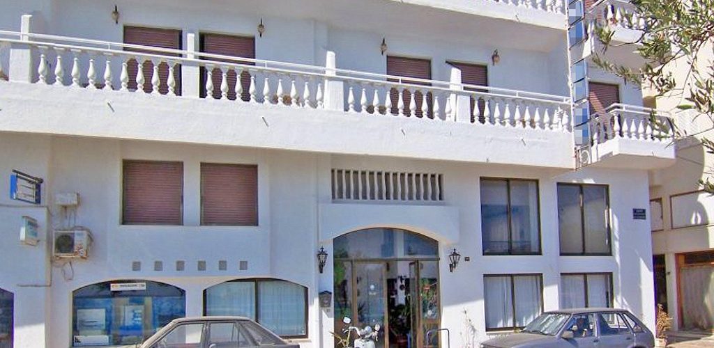 frontowa elewacja nieruchomości inwestycyjnej do sprzedaży Grecja (Kreta)