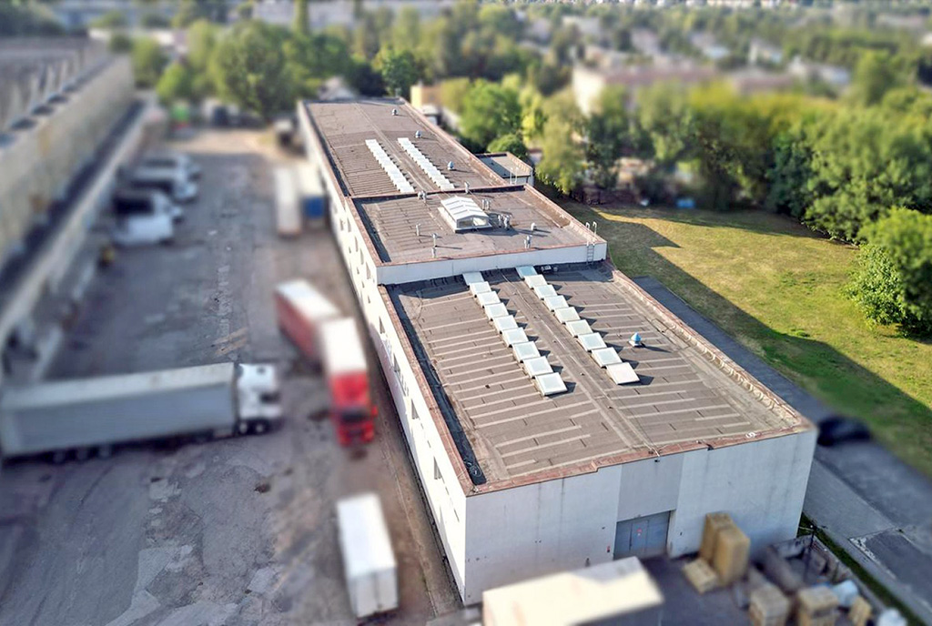 plac manewrowy i TIR-ami przy nieruchomości komercyjnej do wynajęcia Katowice (okolice)