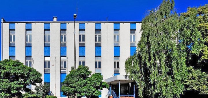 frontowa elewacja nieruchomości inwestycyjnej do sprzedaży Bydgoszcz (okolice)