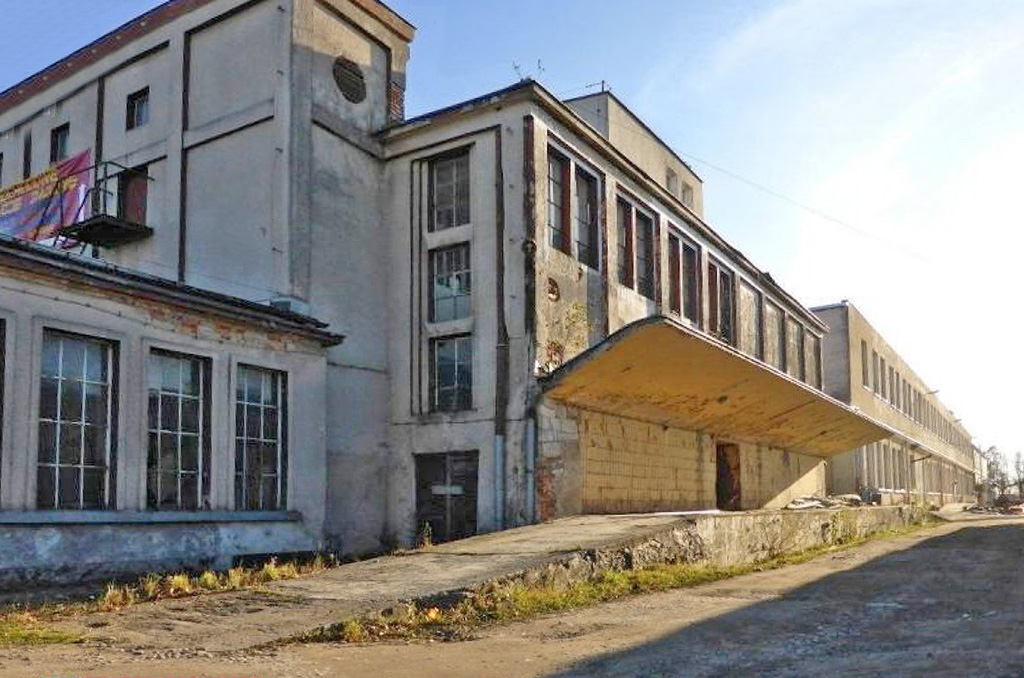 widok na rampę przy nieruchomości komercyjnej do sprzedaży Mazury