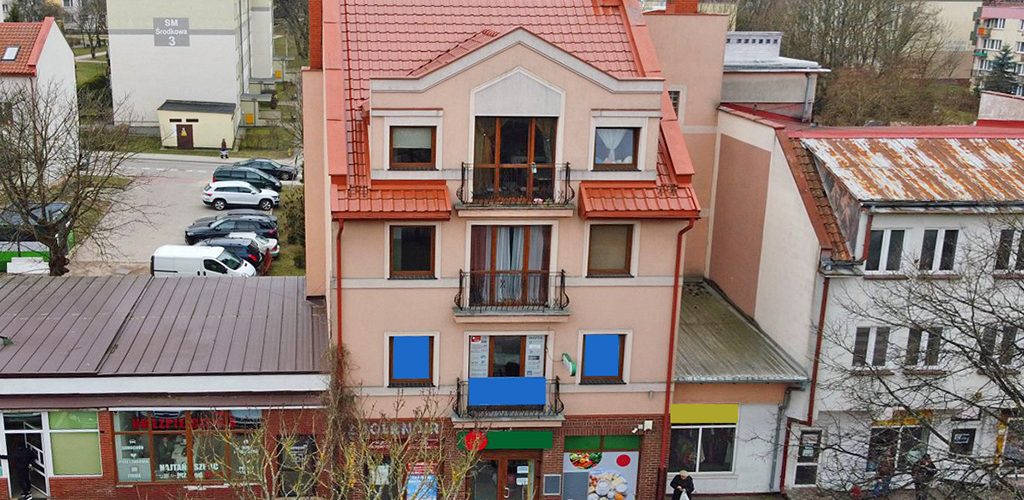 frontowa elewacja nieruchomości inwestycyjnej do sprzedaży Mazury