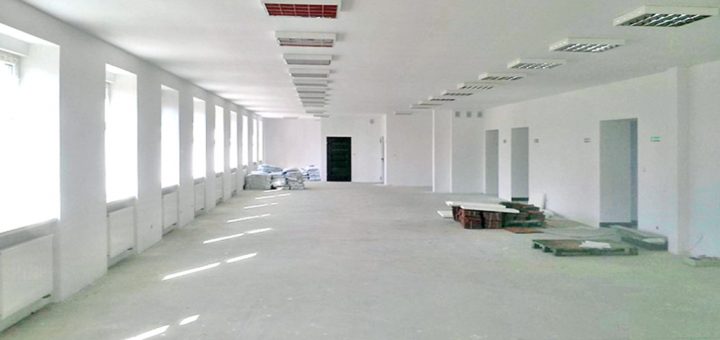 przestronne wnętrze nieruchomości inwestycyjnej do sprzedaży Zielona Góra (okolice)