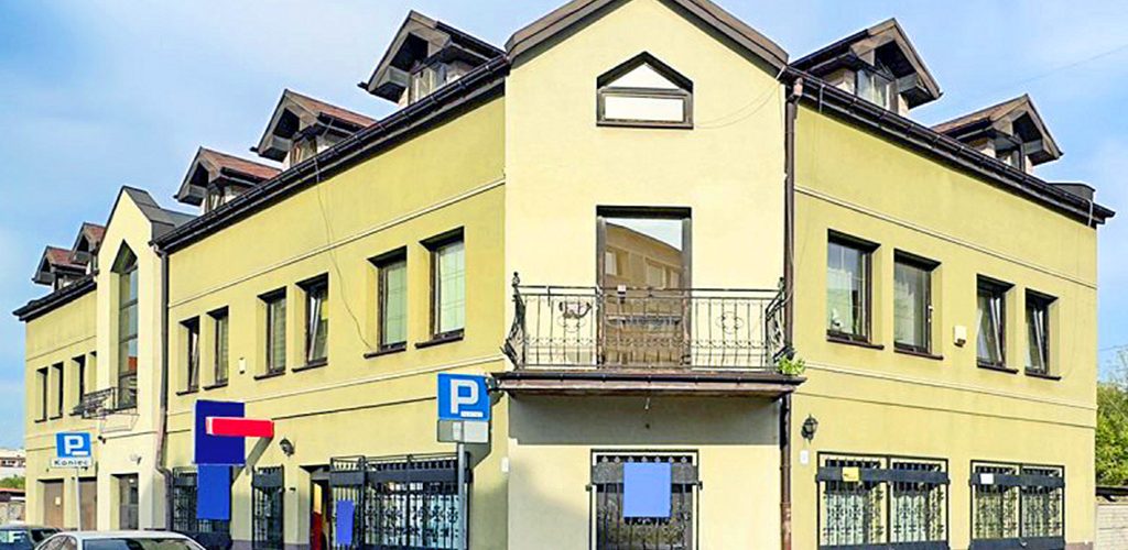 frontowa elewacja nieruchomości inwestycyjnej do sprzedaży Częstochowa