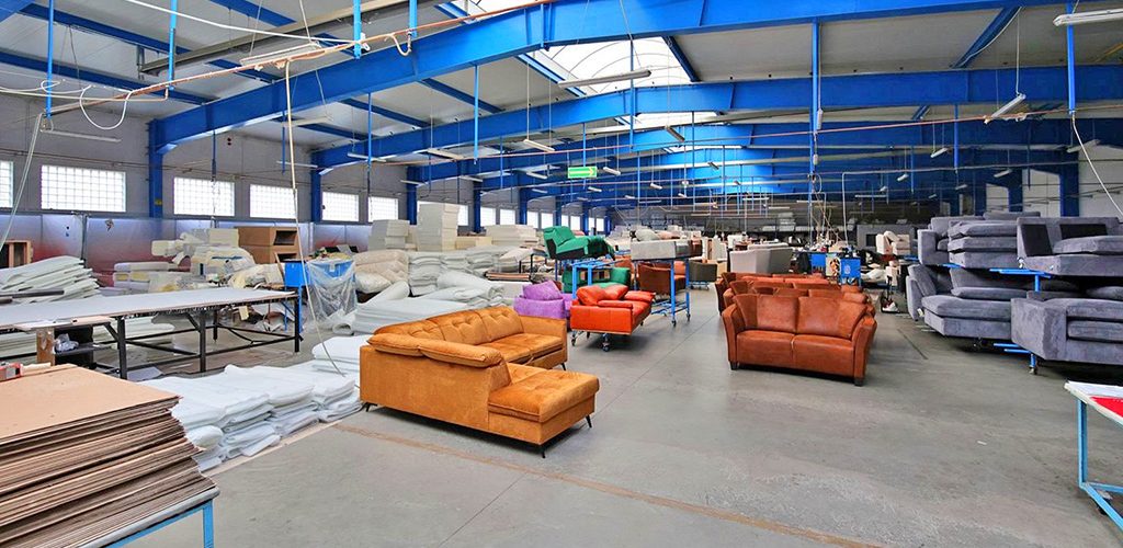 wnętrze hali na terenie nieruchomości inwestycyjnej do wynajęcia Gorzów Wielkopolski