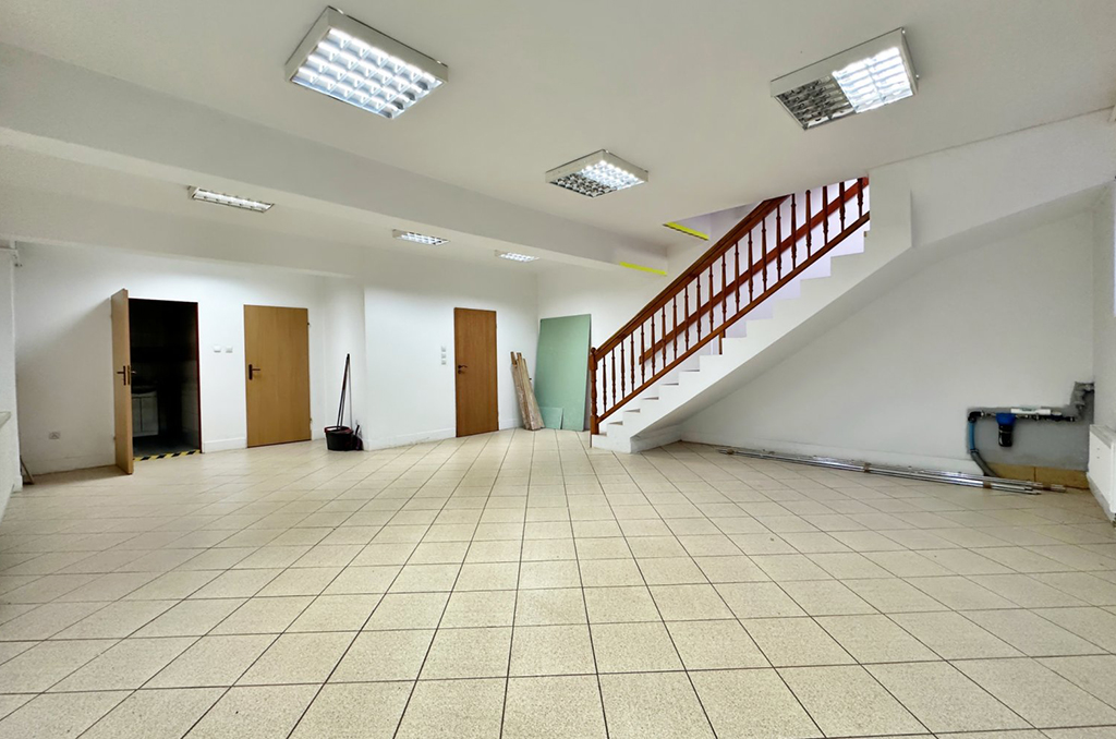 przestronne wnętrze nieruchomości inwestycyjnej na sprzedaż Szczecin okolice