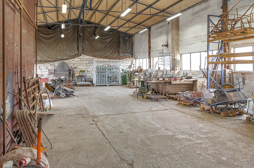 magazyn na terenie nieruchomości inwestycyjnej na sprzedaż Inowrocław