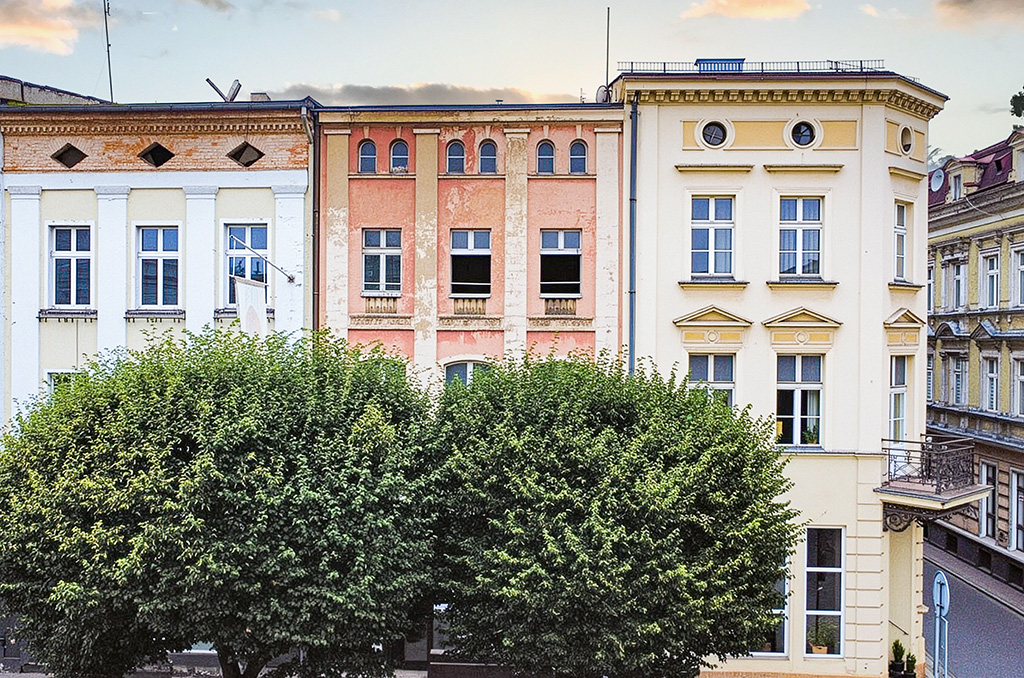 frontowa elewacja nieruchomości inwestycyjnej do sprzedaży Leszno