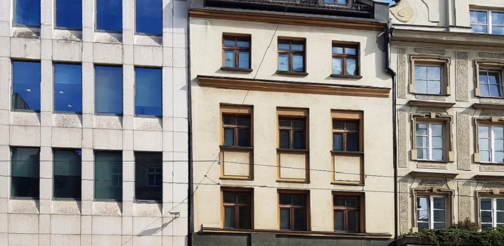 frontowa elewacja nieruchomości inwestycyjnej do sprzedaży Wrocław