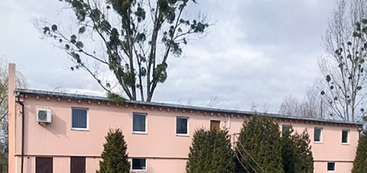widok od przodu na nieruchomość inwestycyjną do sprzedaży Wrocław (okolice)
