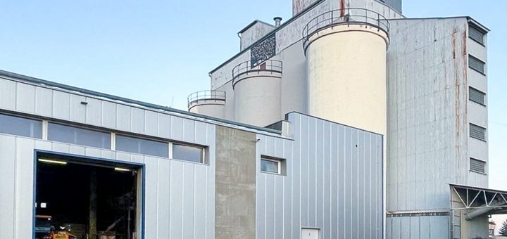 imponująca bryła nieruchomości inwestycyjnej do sprzedaży Kielce (okolice)