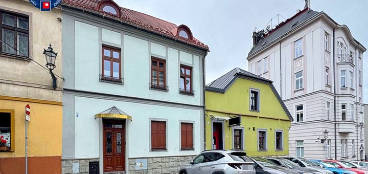 frontowa elewacja nieruchomości inwestycyjnej do sprzedaży Bielsko-Biała okolice
