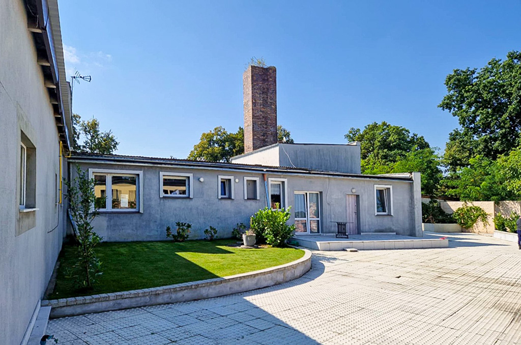 frontowa elewacja nieruchomości inwestycyjnej do sprzedaży Zielona Góra okolice