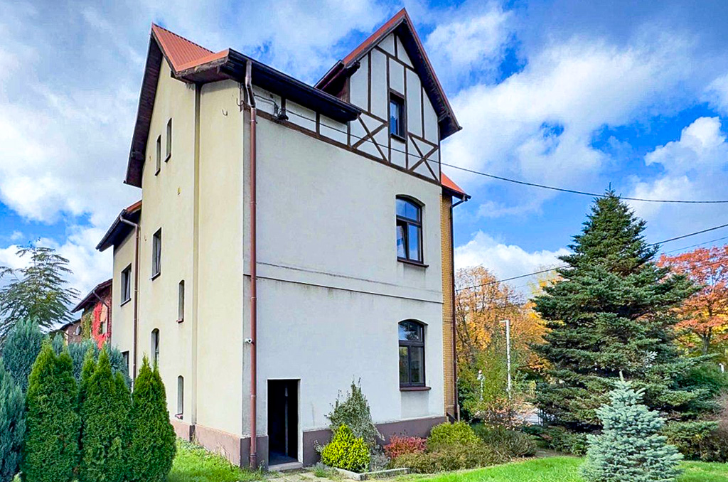 zabytkowa bryła nieruchomości inwestycyjnej do sprzedaży Katowice okolice