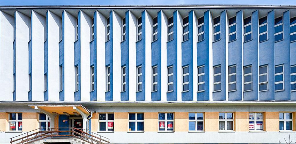 frontowa elewacja nieruchomości inwestycyjnej do sprzedaży Nieruchomość inwestycyjna do sprzedaży Kłodzko (okolice)