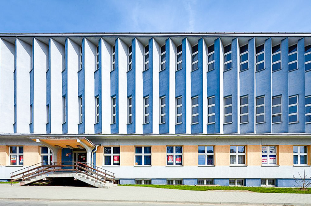 frontowa elewacja nieruchomości inwestycyjnej do sprzedaży Nieruchomość inwestycyjna do sprzedaży Kłodzko (okolice)