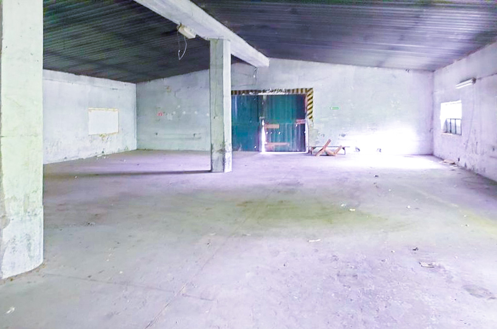 przestronny magazyn na terenie nieruchomości inwestycyjnej do wynajmu Legnica (okolice)